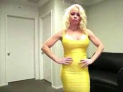 Ласковые ручки, Милф