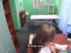 Sucer une bite, Médecin, En levrette, Branlette thaïlandaise, Infirmière, Bureau, Pov, Uniforme