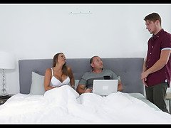 In den arsch, Grosser arsch, Geschnappt, Handjob, Hd, Wichsen, Mutti, Sohn