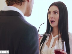 Noire, Brunette brune, Mignonne, Branlette thaïlandaise, Embrassement, Mamelons, Dénudage, Adolescente