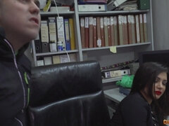 Grosse bite, Sucer une bite, Brunette brune, Queue, Hard, Mère que j'aimerais baiser, Bureau, Chevaucher