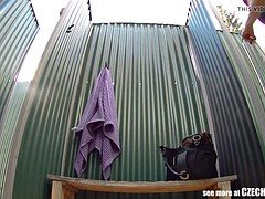 Amateur, Tetas grandes, Bikini, Tetona, Checa, Piscina, Público, Traje de baño