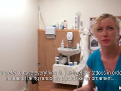 お尻, デカパイ, 淫乱熟女, ハメ撮り, 公共, タトゥー