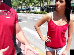 Américain, Brunette brune, Tir de sperme, Conversation vulgaire, Branlette thaïlandaise, Hd, Orgasme, Nénés