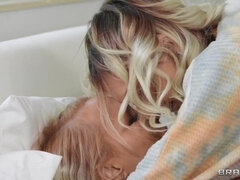 Noire, Blonde, Sucer une bite, Groupe, Hd, Interracial, Maman