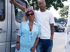 Wohlbeleibte schöne frauen, Grosse titten, Geile alte tussi, Spermaladung, Schwarz, Portugiesisch, Schlaffe titten, Eng