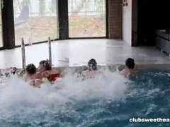 Enthousiasteling, Grote kont, Vingeren, Hd, Orgasme, Geschoren, Douche, Strak