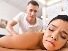 Wohlbeleibte schöne frauen, Grosser arsch, Blasen, Braunhaarige, Vollbusig, Hundestellung, Massage, Penis