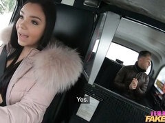 Anal, Culo grande, Mamada, Coche, Estilo perrito, Afeitado, Medias largas, Adolescente