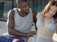 Anal, Grosse bite, Noire, Sucer une bite, Tir de sperme, Branlette thaïlandaise, Talons, Nénés