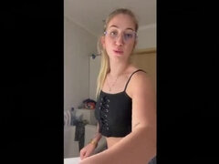 ブロンド, 言葉責め, ヨーロピアン, フェティッシュ, ドイツ人, 淫乱熟女, 一人, ティーン