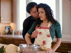 Большая жопа, Минет, Брюнетки, Собачьи, Латиноамериканки, Натуральные сиськи, Молоденькие, Сиськи