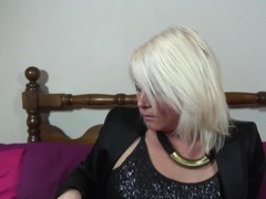 British, Fingering, Housewife, Masturbation, Mature, Shaved, Solo