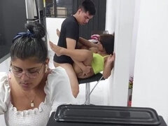 アメリカ人, フェラチオ, インド人, キッチン, オマンコ, 姉妹, 義母