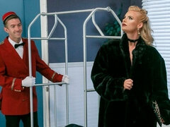 Gros cul, Blonde, Sucer une bite, En levrette, Branlette thaïlandaise, Masturbation, Mère que j'aimerais baiser, Pénis