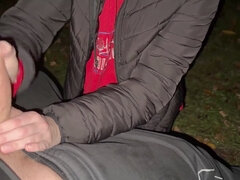 Tir de sperme, Pieds, Doigter, Masturbation, Petite femme, Spandex