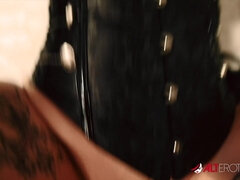 Rubia, Alemán, Sexo duro, Mamá, Tetas naturales, Perforación, Pov, Tatuaje