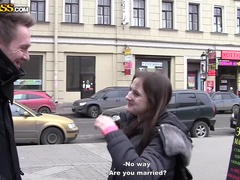 Dinero, Pelirrojo, Tragarse, Tatuaje, Trio