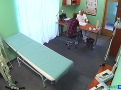 Blasen, Arzt, Hundestellung, Fingern, Lecken, Krankenschwester, Muschi, Rotschopf
