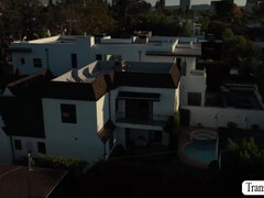 Tetas grandes, Garganta profunda, Transexual asiatica, Lamidas, Coño, Transexual, Madrastra, Adolescente