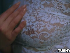 Жопа, Из жопы в рот, Красивые, Брюнетки, Кончили внутрь, Огромные размеры, Наездница, Игрушки