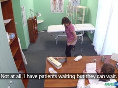 Sucer une bite, Dingue, Éjaculation interne, Branlette thaïlandaise, Bureau, Serré, Jouets, Uniforme