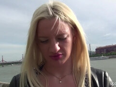 Blonde, Sucer une bite, Tir de sperme, Gorge profonde, Queue, Allemand, Argent, Adolescente