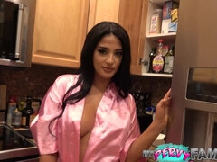 Culo grande, Verga grande, Tetas grandes, Corrida, Familia, Pajear, Latina, Tabú
