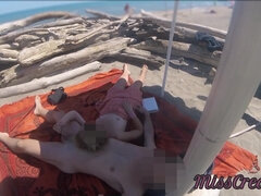 Amateur, Plage, Sucer une bite, Tir de sperme, Français, Nudiste, Public, Épouse