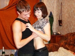 Arsch, Grosser schwanz, Blasen, Braunhaarige, Hundestellung, Kurzes haar, Jungendliche (18+), Titten