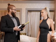 Blondine, Braunhaarige, Hundestellung, Frau frau mann, Hd, Orgasmus, Muschi, Jungendliche (18+)