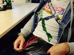 Spermaladung, Jeans, Masturbation, Büro, Solo
