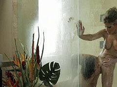 Salle de bains, Grosse bite, Tir de sperme, Petite femme, Chatte