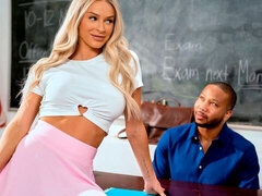 Grosser arsch, Grosser schwanz, Grosse titten, Blasen, Hundestellung, Interrassisch, Dürr, Jungendliche (18+)