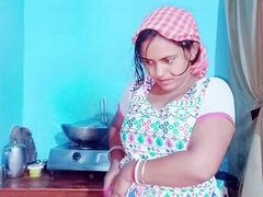 18 ans, Tante, Voiture, Fait maison, Mature, Belle mère, Toilettes, Uniforme