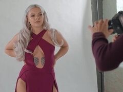 Chica, Rubia, Mamada, Estilo perrito, Corridas faciales, Hd, Madres para coger, Tatuaje