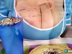 デカパイ, ブロンド, 食べ物, Hd, オナニー, 一人, おもちゃ