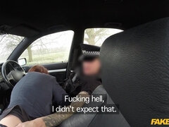 Amateur, Lécher le cul, Sucer une bite, Voiture, Doigter, Lécher le sphincter, Fessée, Uniforme