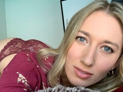 Leie, Grosser arsch, Blondine, Fingern, Masturbation, Milf, Solo, Entkleiden