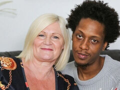 Grote kont, Grote lul, Grote mammen, Zwart, Pijpbeurt, Hondjeshouding, Interraciaal, Rijpe lesbienne