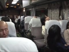 アジア人, バス, 手コキする, ハードコア, 日本人, 熟年, 公共, おもらし