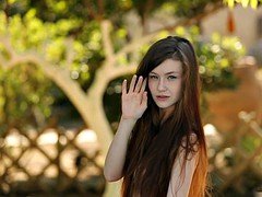 Brunette brune, Nue  à poil, De plein air, Actrice du porno, Public
