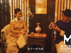 Blasen, Chinesisch, Handjob, Küssen, Massage, Öl, Jungfrau, Hure