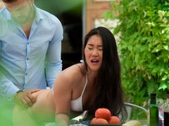 アジア人, お尻, フェラチオ, 茶髪の, バック, 手コキする, アウトドア, ティーン