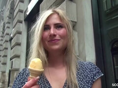 Grote mammen, Blond, Diep in de keel, Duits, Natuurlijke tieten, Klein, Tiener, Tieten likken