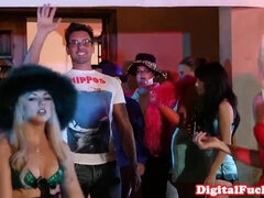 Sucer une bite, Hd, Lingerie, Fête, Suçant, Adolescente