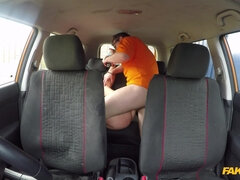 Chica, Mamada, Coche, Garganta profunda, Sexo duro, Lamidas, Montar, Afeitado
