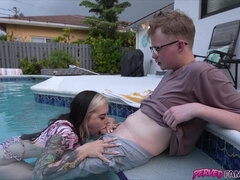 Vollbusig, Familie, Milf, Muschi, Realität, Rasiert, Stiefmutter, Titten