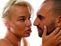 お尻, デカパイ, フェラチオ, バック, 手コキする, キス, なめる, ストッキング