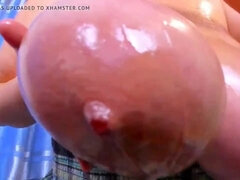 Grote mammen, Fetisj, Huisgemaakt, Reusachtig, Natuurlijke tieten, Olie, Tieten likken